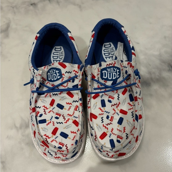 Patriotic hey dude shoes - Picture 3 of 3